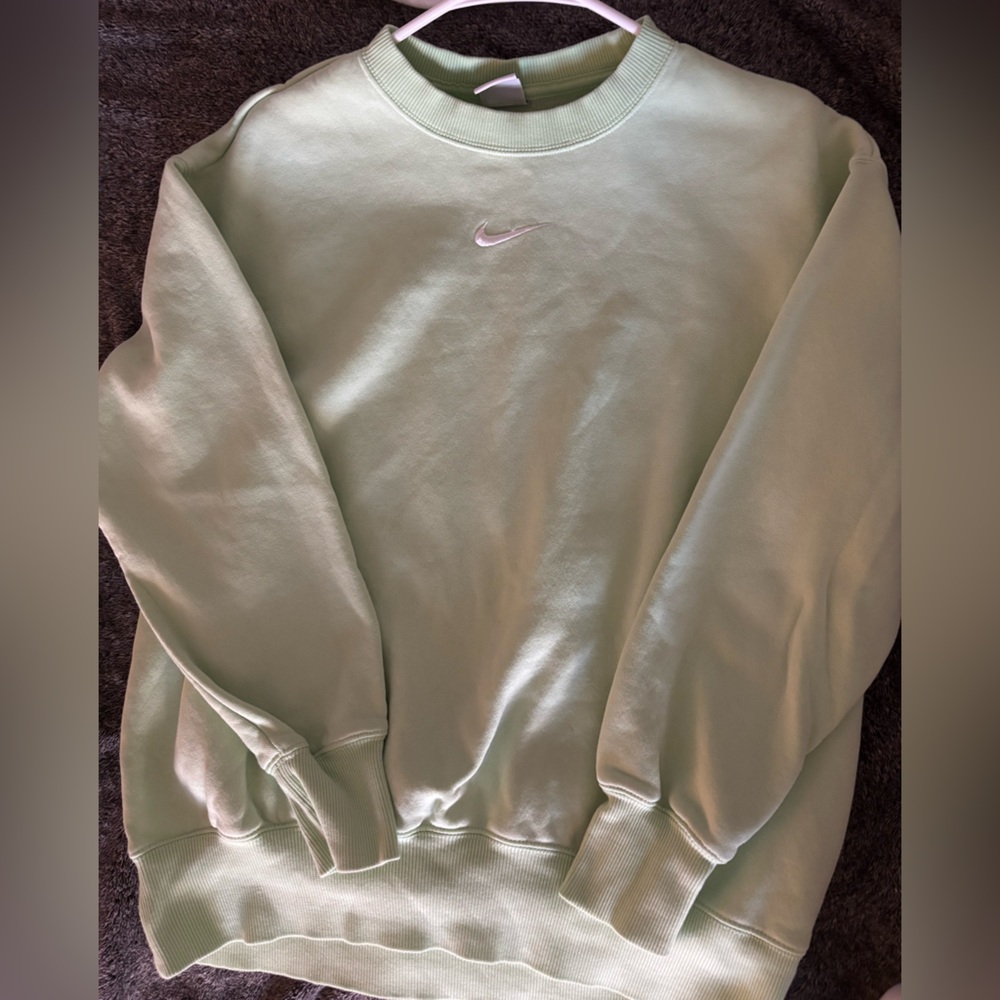 Nike crewneck